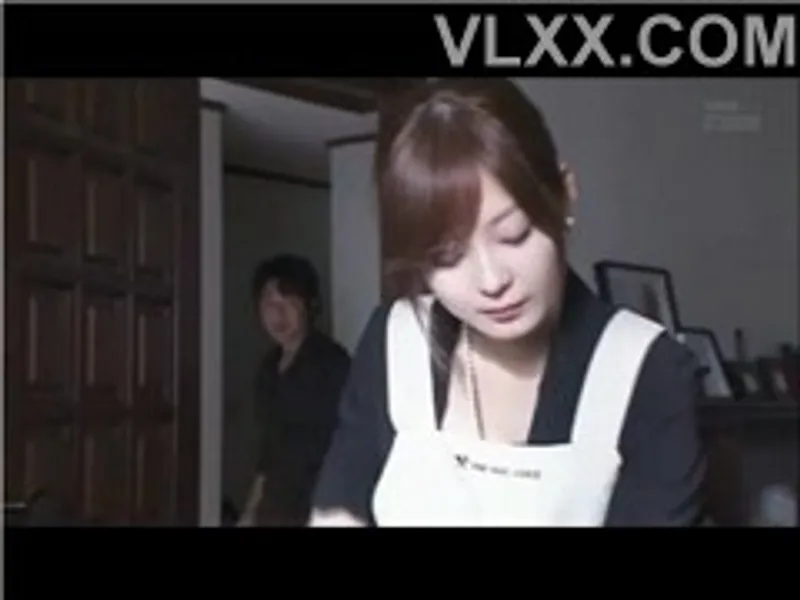 Gã chồng đi công chuyện, người vợ ở nhà bị anh rể cưỡng hiếp
